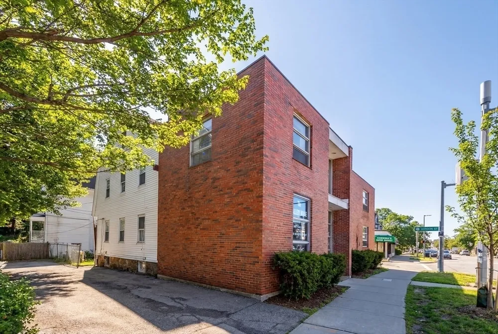 556 Cambridge St, Boston, MA 02134
