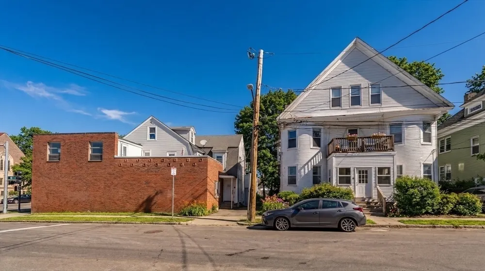 556 Cambridge St, Boston, MA 02134