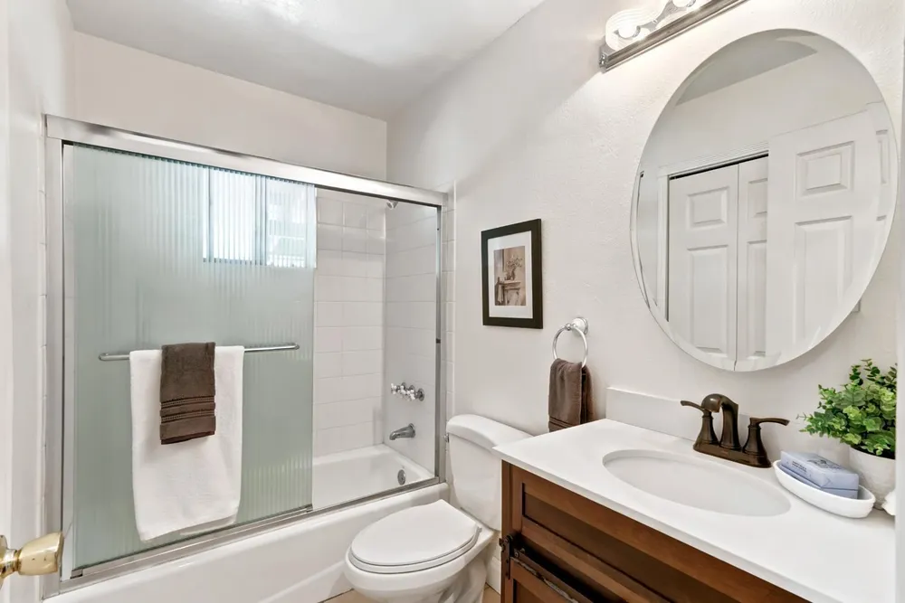 6030 Palm Dr, Carmichael, CA 95608