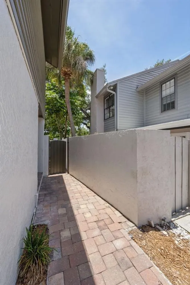 4510 W Fig St, Tampa, FL 33609