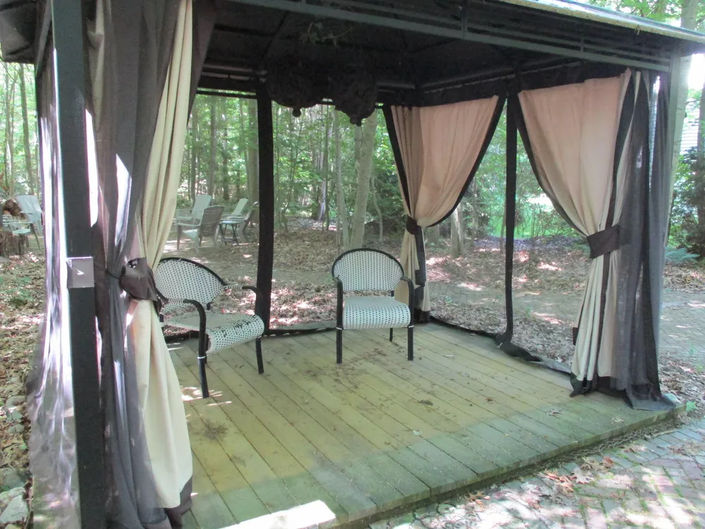 6417 Ototeman Trail, Saugatuck, MI 49453
