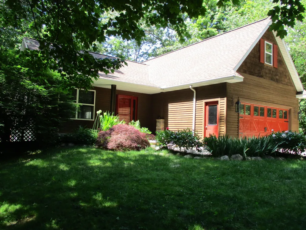 6417 Ototeman Trail, Saugatuck, MI 49453