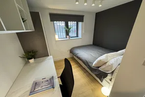 Main property image