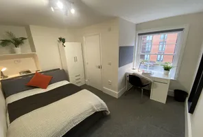 Main property image