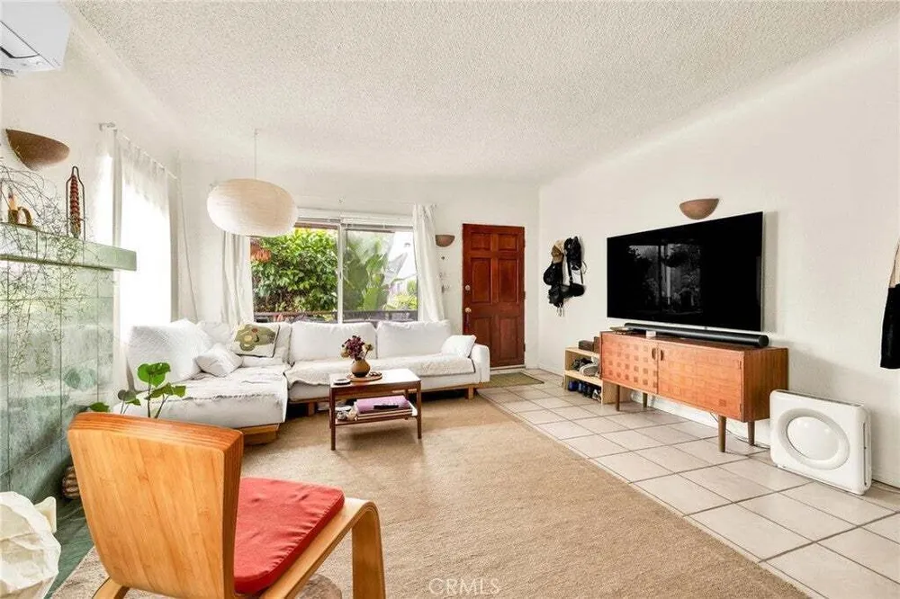 3185 Perlita Ave, Glassell Park, CA 90039
