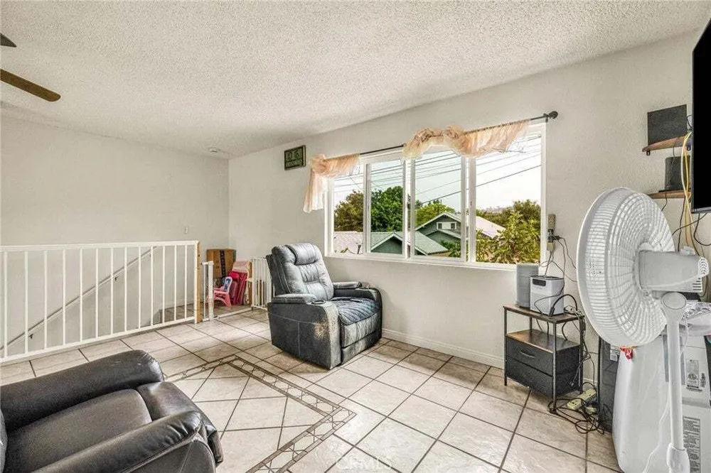 3185 Perlita Ave, Glassell Park, CA 90039