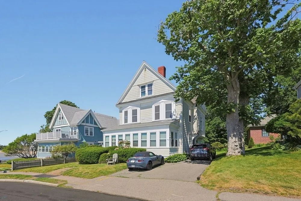 49 Atlantic Terrace, Lynn, MA 01902