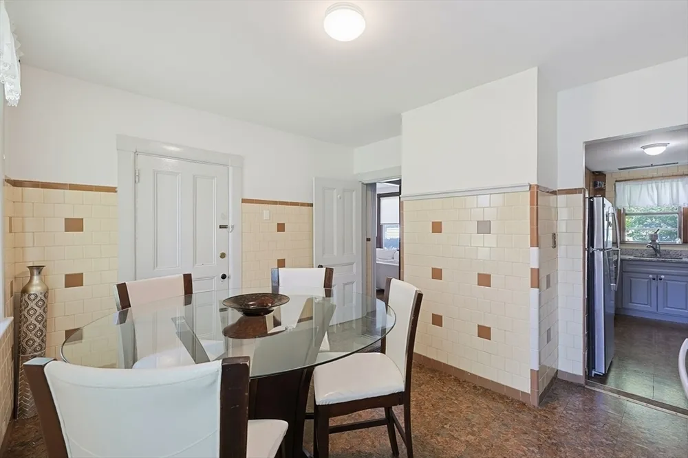 49 Atlantic Terrace, Lynn, MA 01902