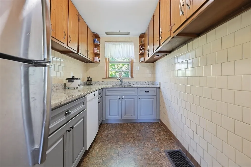 49 Atlantic Terrace, Lynn, MA 01902
