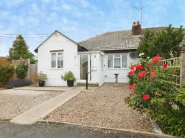 Kitchener Road, Amesbury, Salisbury thumb 2