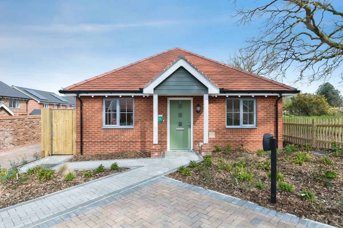 Edmondsham Road, Verwood