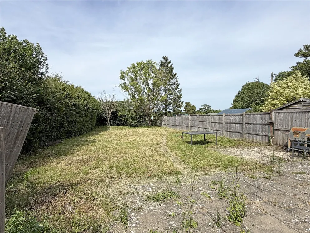 Property carousel item 6