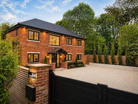Hillside, Woking, GU22