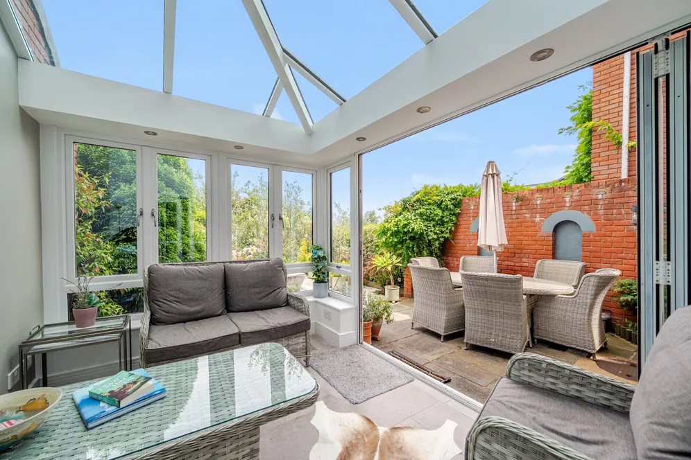 Pinel Close, Virginia Water, GU25 photo 17