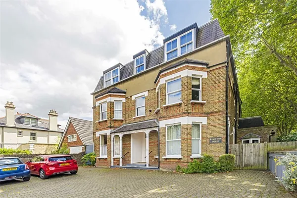 Sheen Road, Richmond, TW10 photo 1