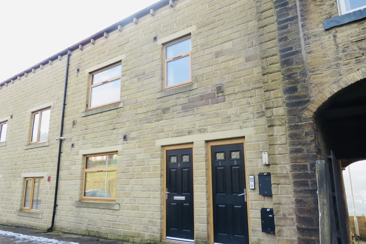 Wakefield Road, SOWERBY BRIDGE