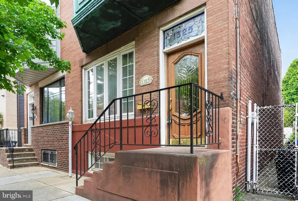 1325 E Montgomery Ave, Philadelphia, PA 19125