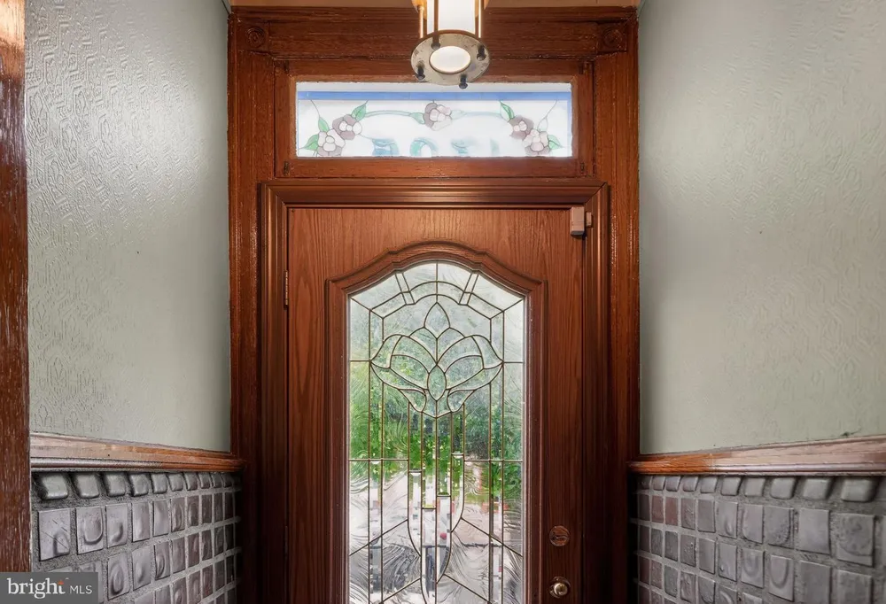 1325 E Montgomery Ave, Philadelphia, PA 19125