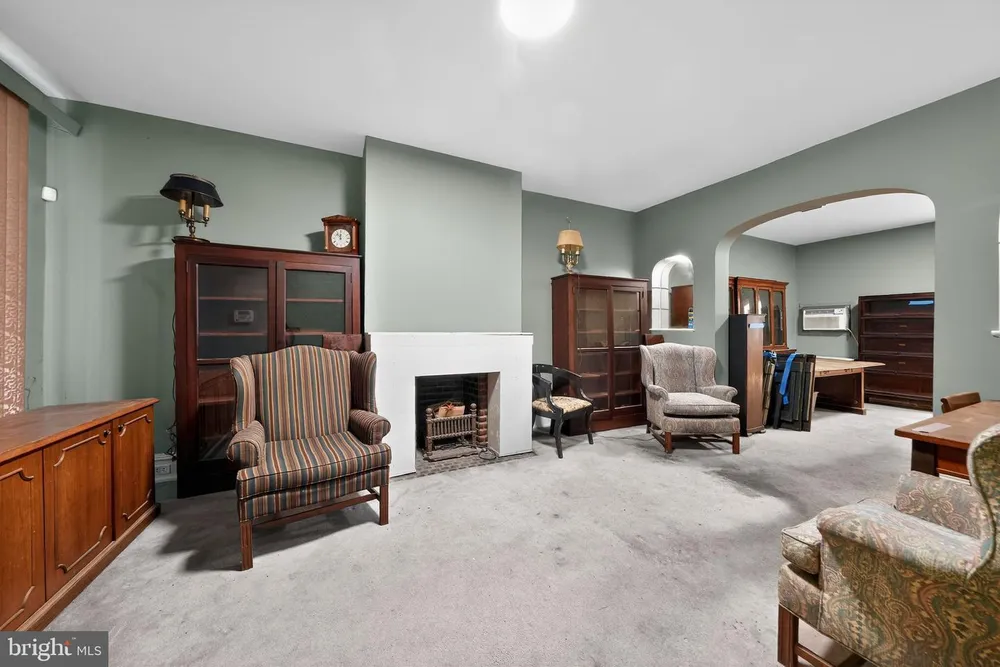 1325 E Montgomery Ave, Philadelphia, PA 19125