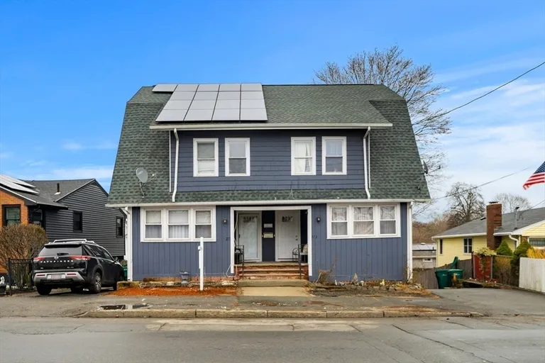 275 Lynnfield St, Lynn, MA 01904