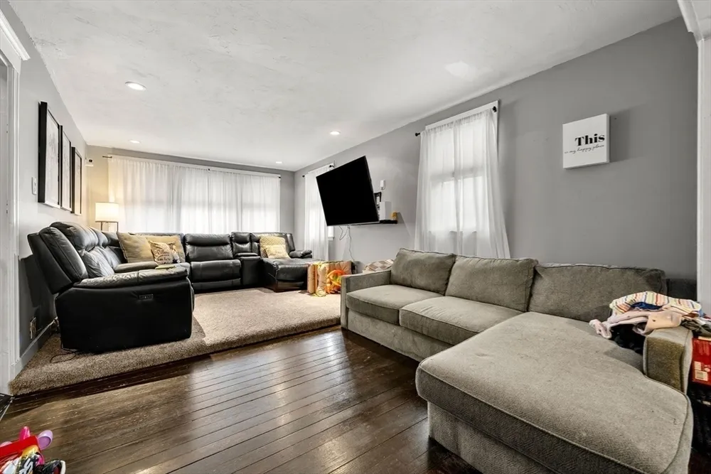 275 Lynnfield St, Lynn, MA 01904