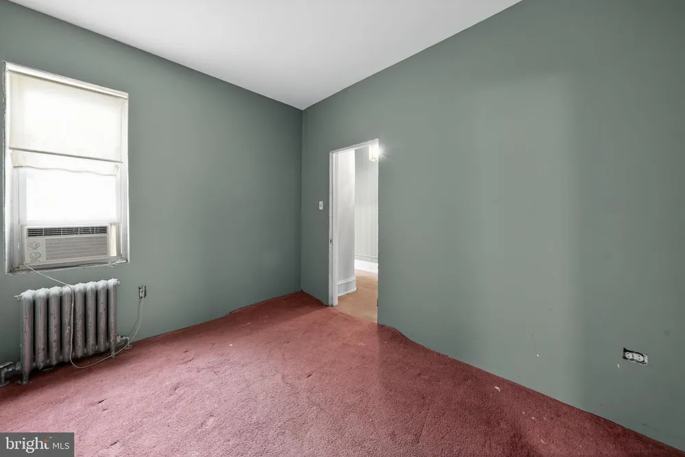1325 E Montgomery Ave, Philadelphia, PA 19125