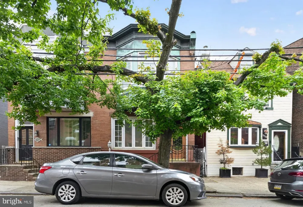 1325 E Montgomery Ave, Philadelphia, PA 19125
