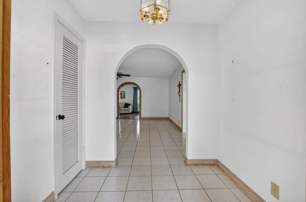 1370 SW 27th Pl, Boynton Beach, FL 33426