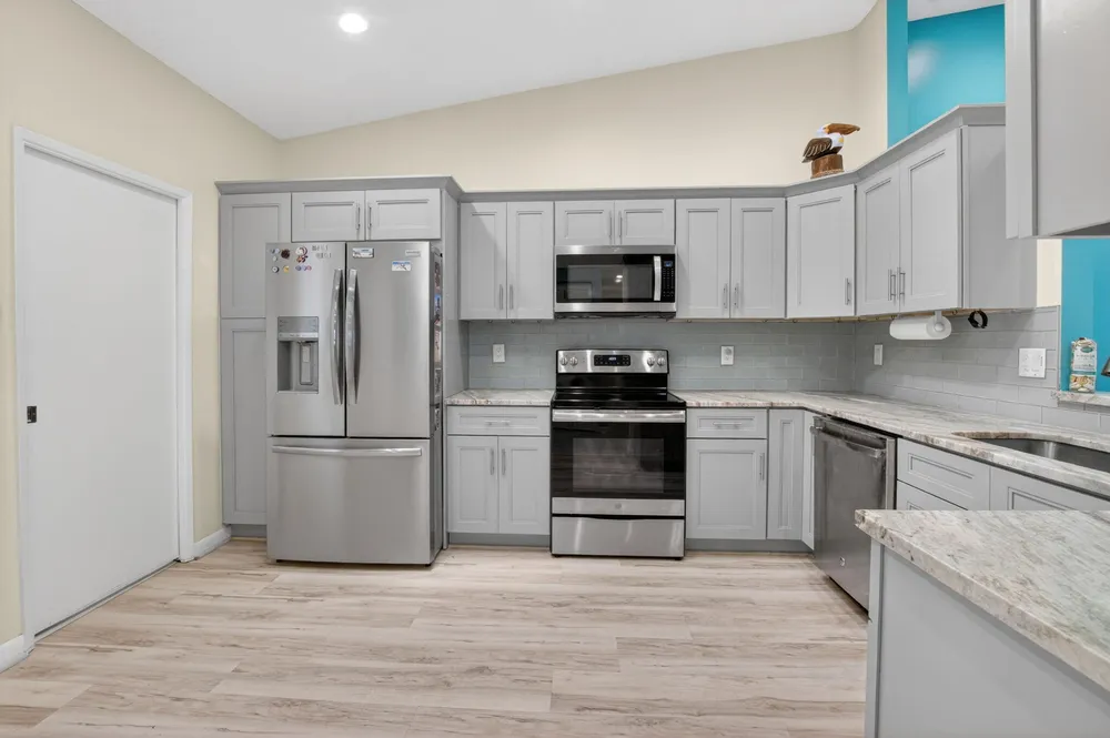 6082 Waldwick Circle, Delray Beach, FL 33484