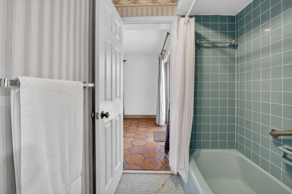 1370 SW 27th Pl, Boynton Beach, FL 33426