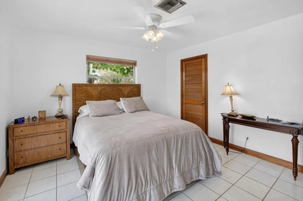1370 SW 27th Pl, Boynton Beach, FL 33426