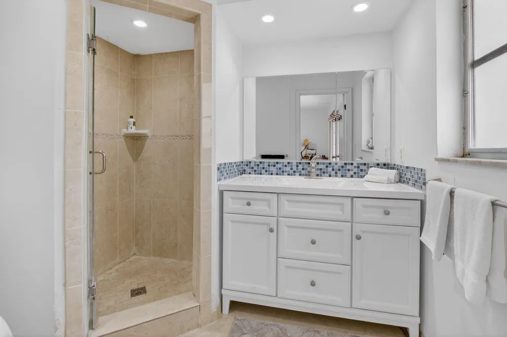 1370 SW 27th Pl, Boynton Beach, FL 33426