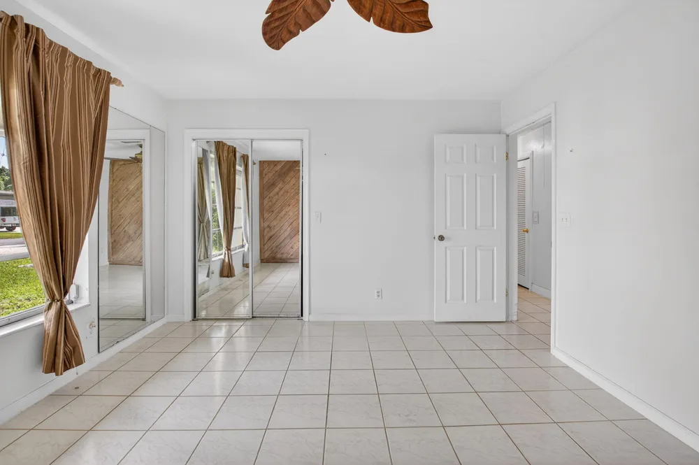 1370 SW 27th Pl, Boynton Beach, FL 33426