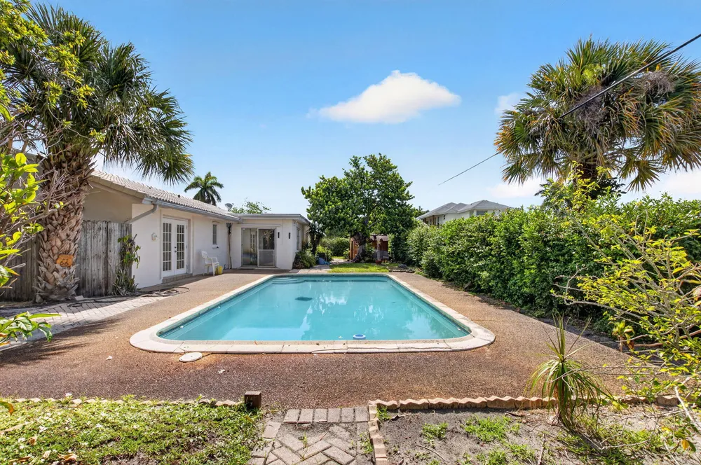 1370 SW 27th Pl, Boynton Beach, FL 33426
