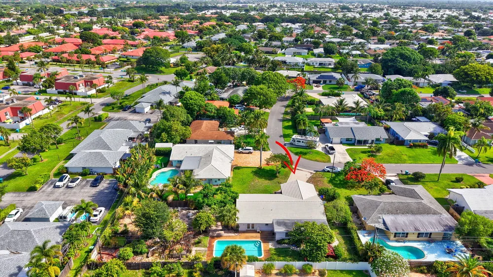 1370 SW 27th Pl, Boynton Beach, FL 33426