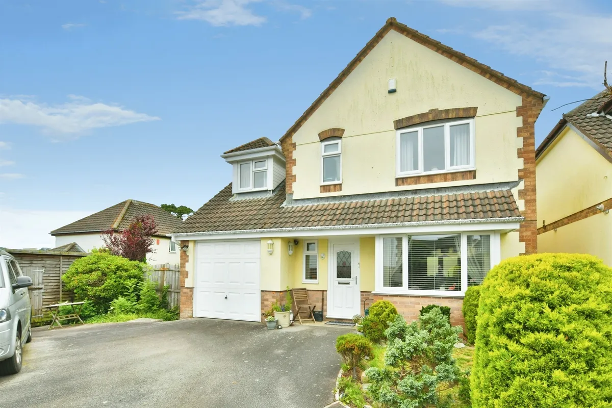 Forsythia Drive, Latchbrook, Saltash