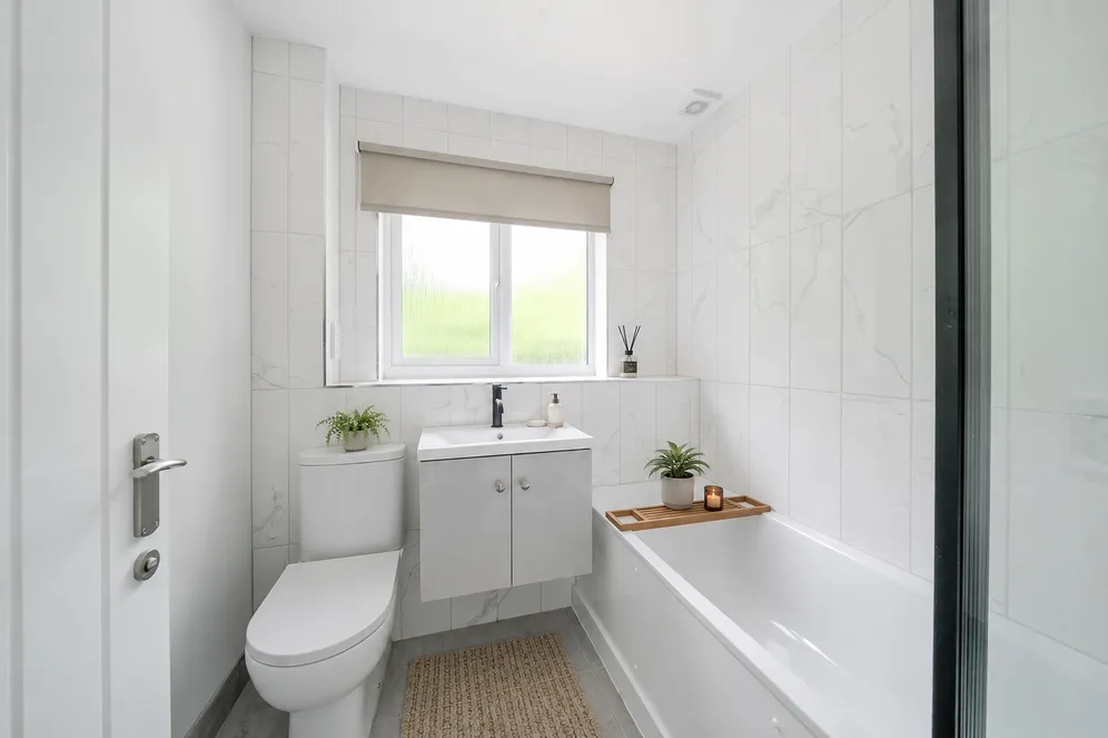Pentire Place, Farnham, GU10 photo 6
