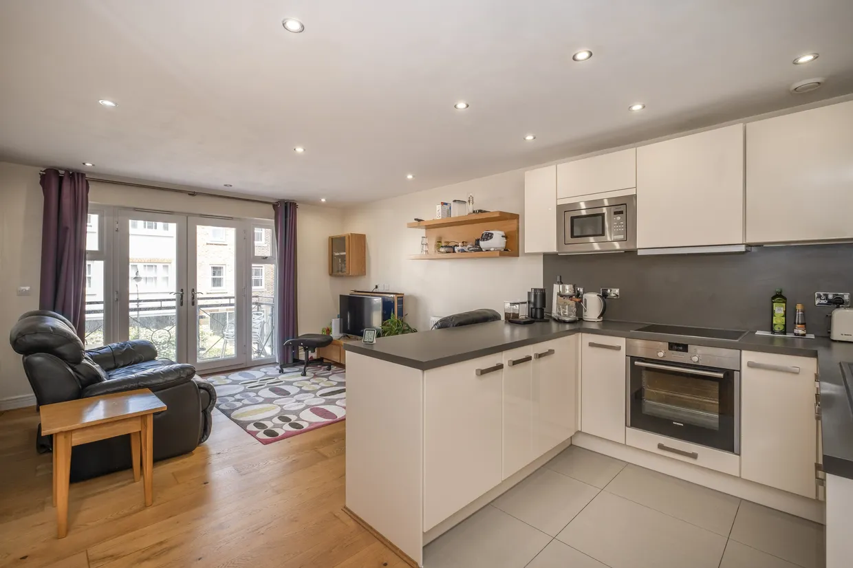 Holford Way, London, SW15 photo 2