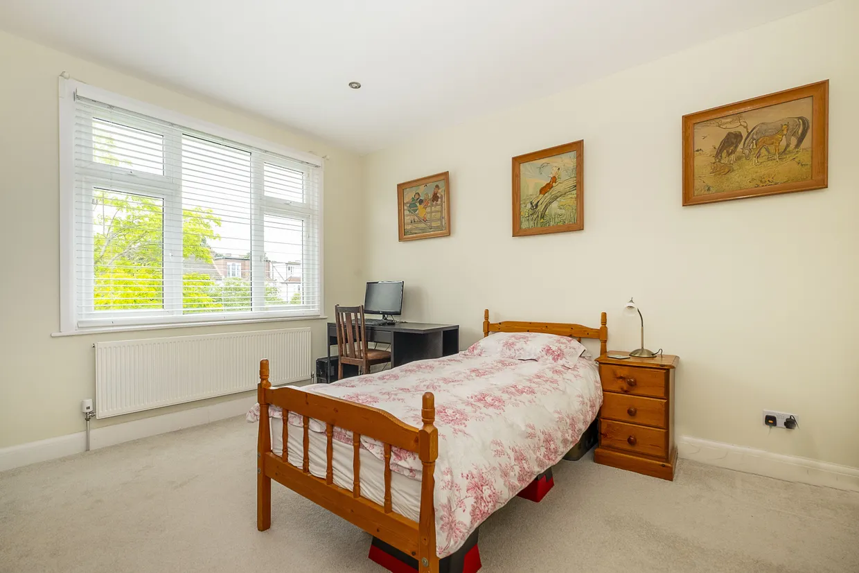 Neville Road, Kingston Upon Thames, KT1 photo 12