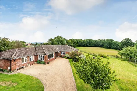 Dwelly Lane, Edenbridge, TN8
