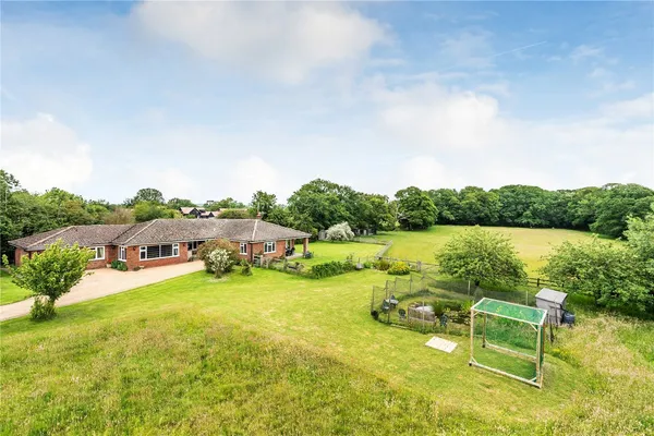 Dwelly Lane, Edenbridge, TN8 photo 10