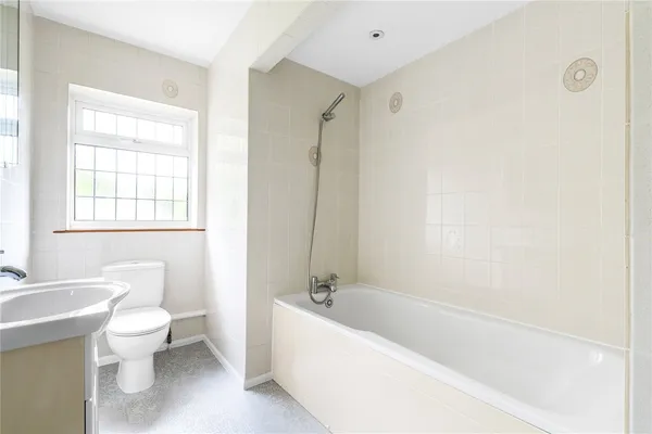 Dwelly Lane, Edenbridge, TN8 photo 12