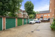 Queens Avenue, Winchmore Hill, London