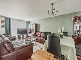 Trefoil Crescent, Crawley thumb 3