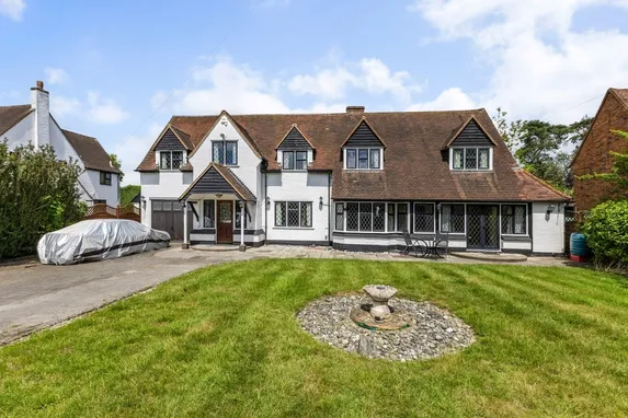Elm Close Farnham Cottage SL2