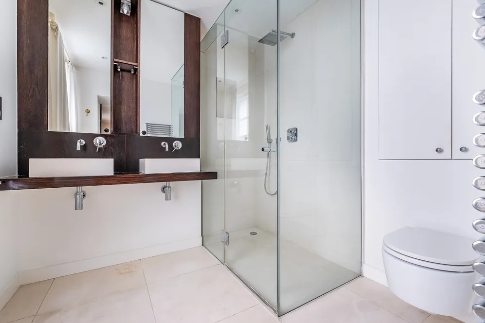 Pembroke Gardens Close London W8 photo 10