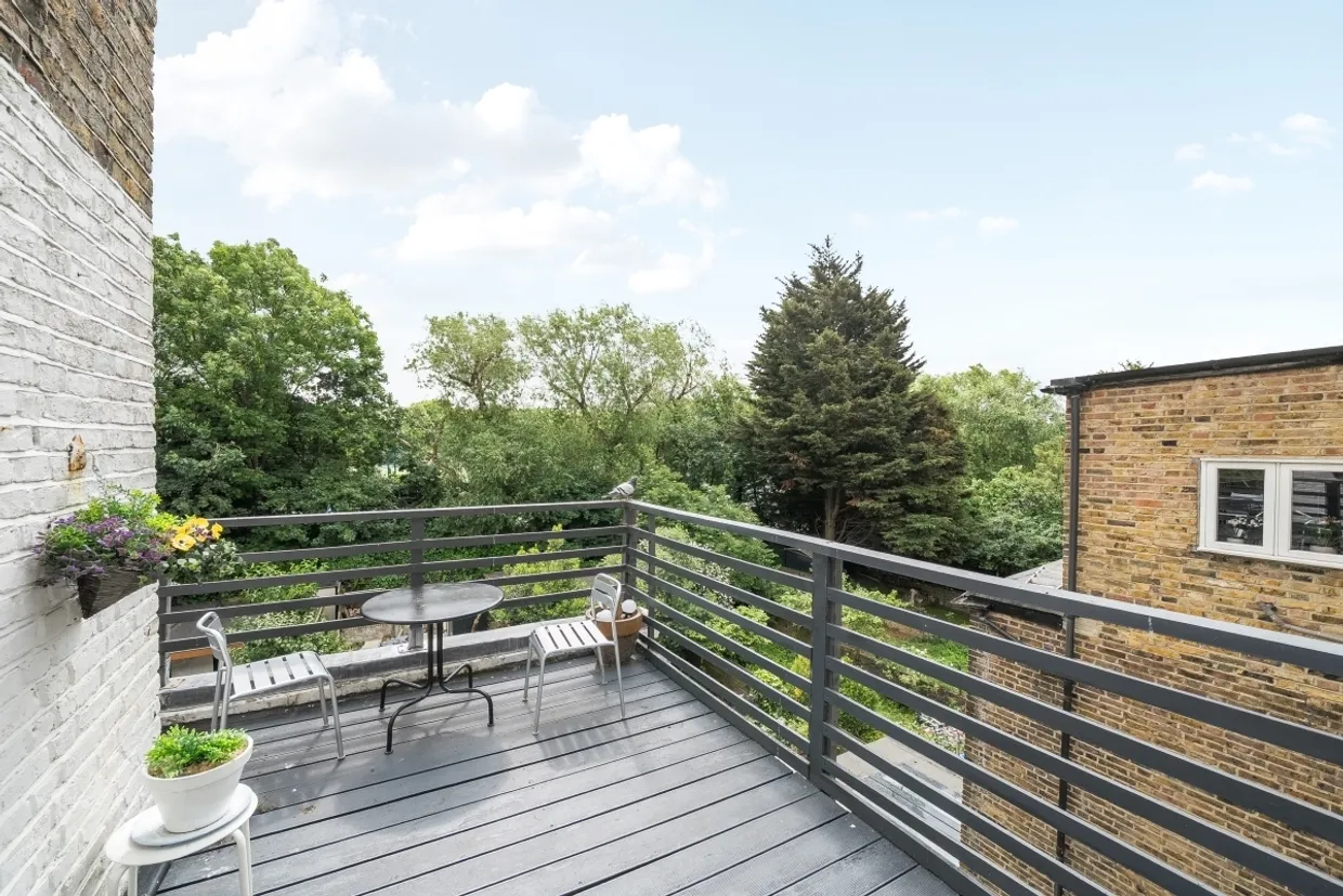 Kilburn Park Road London NW6 photo 3