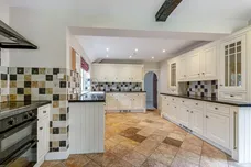 Elm Close Farnham Cottage SL2 photo 16
