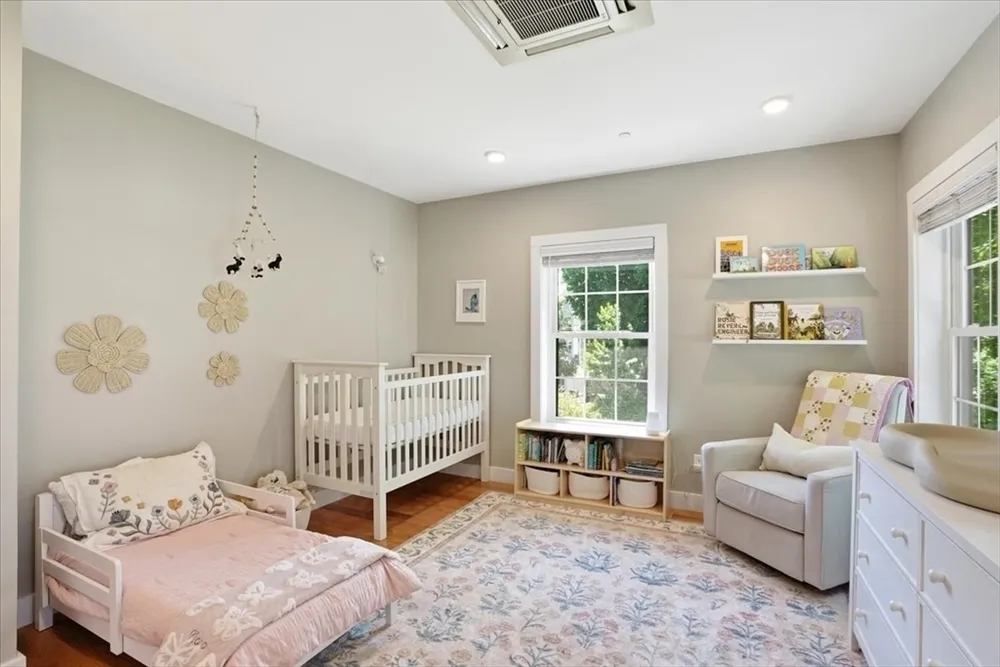 21 Chickatawbut St, Boston, MA 02122