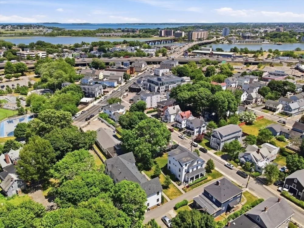 21 Chickatawbut St, Boston, MA 02122